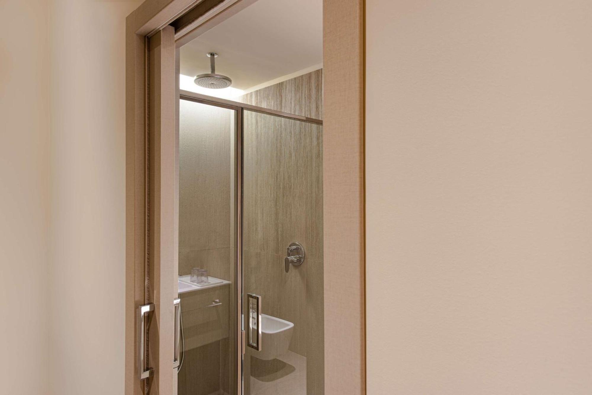 Chambre Lit King-Size - Vue sur Cour