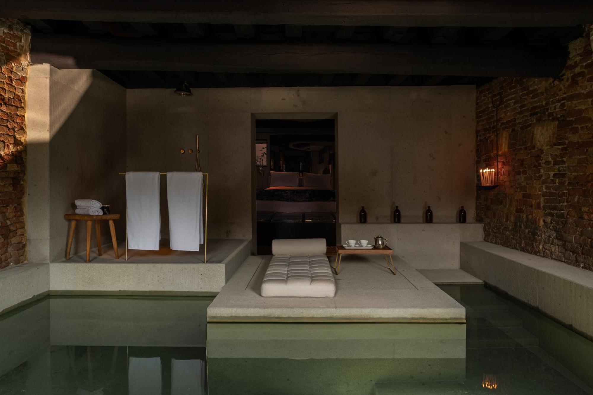 Chambre Lit King-Size avec Piscine Privée