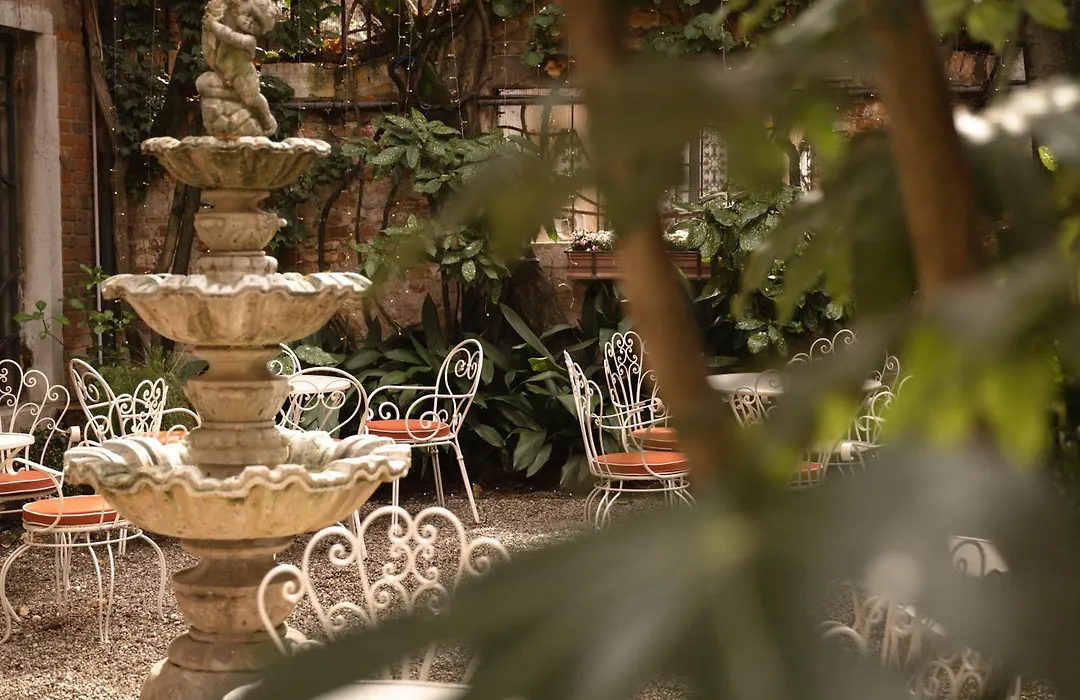 Hotel Flora - By Romanelli Family-1