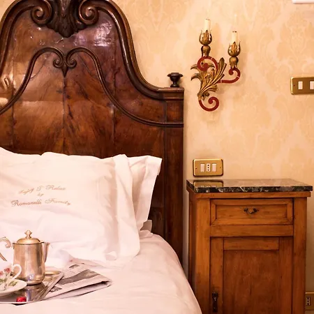 Hotel Flora - By Romanelli Family-3